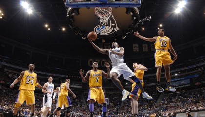 爱游戏体育-电竞×NBA跨界风暴，Doinb赛事新规引爆独行侠争议
